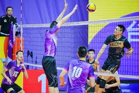 F1中国大奖赛：汉密尔顿获冲刺赛第一名